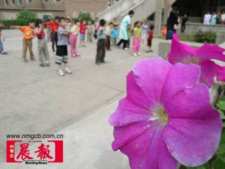 组图:聋儿的无声世界